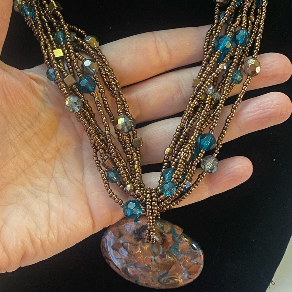 🕸️Vintage Rustic Boho Charm Multistrand Beaded Necklace W/ Glass Artisan Pendant - Picture 3 of 6